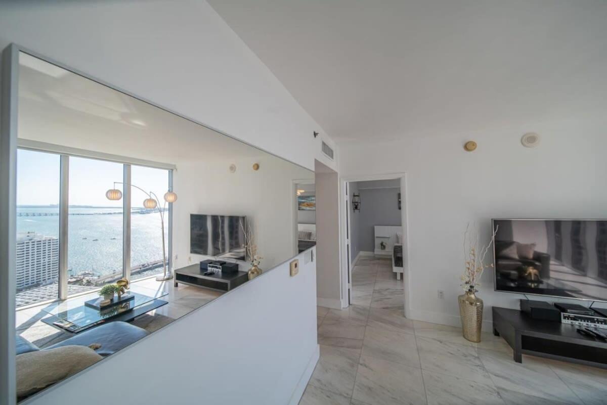 Luxury Ocean View 2br Corner Unit At W