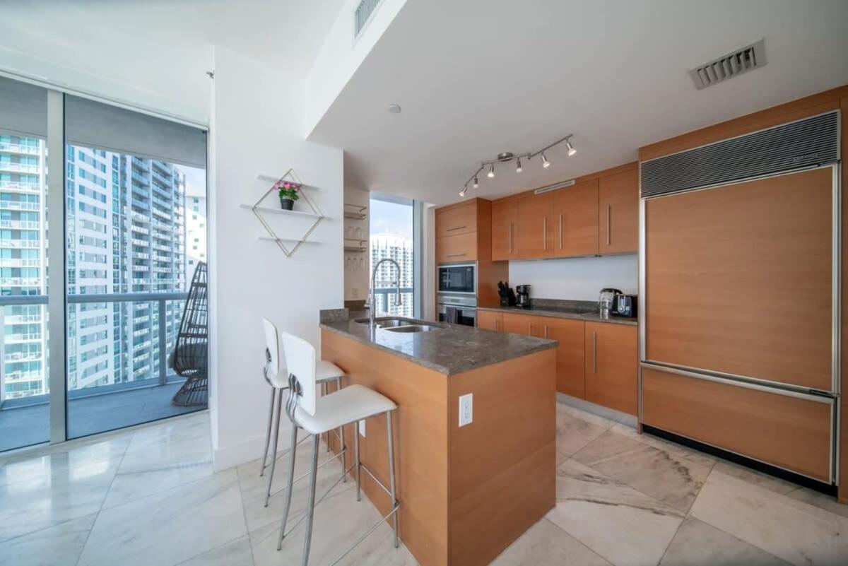 Luxury Ocean View 2br Corner Unit At W Apartamento