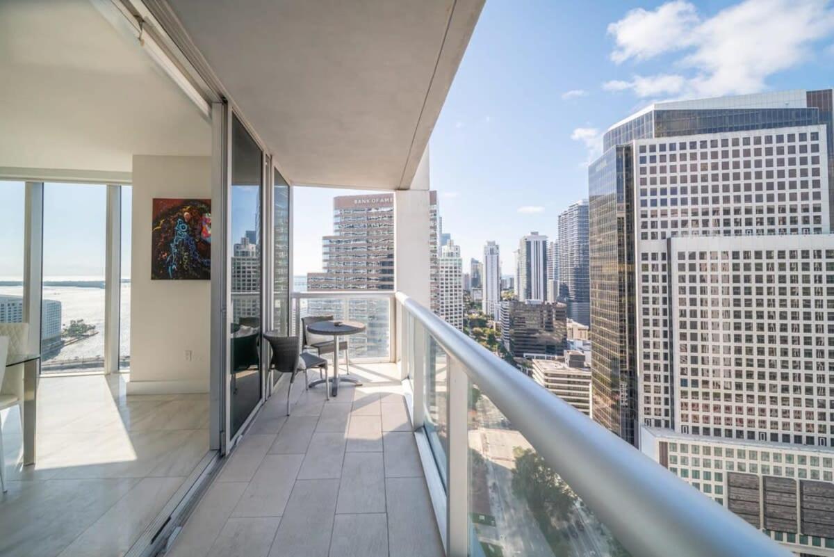 Luxury Ocean View 2br Corner Unit At W Apartamento Miami